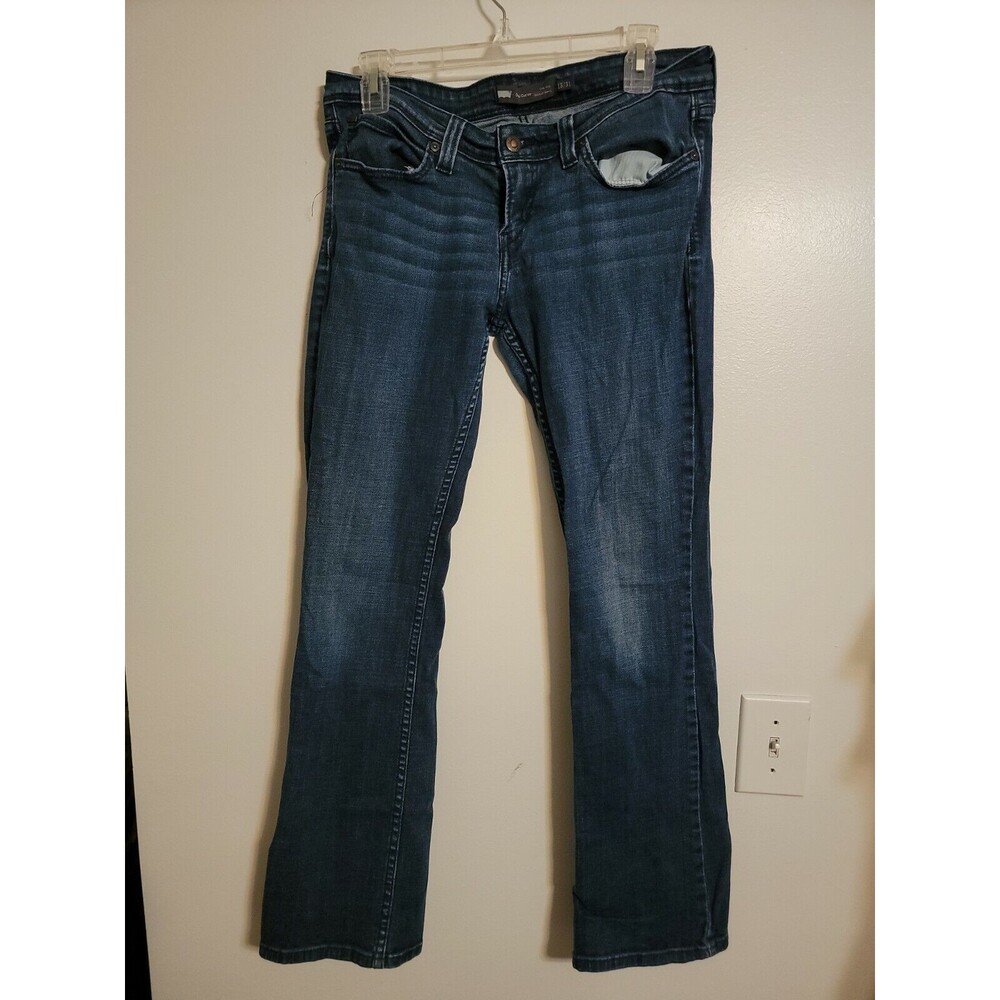 Levis Womens Jeans Size 12/31 S/C  Demi Curve Classic Boot Cut Denim Blue Jeans